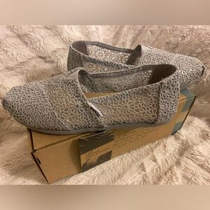 Toms Women's Classic Silver Crochet Glitter, Size 7